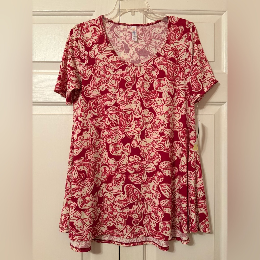 LuLaRoe Disney princess Red and Cream Short Sleeve tunic Top noveltyprint summer